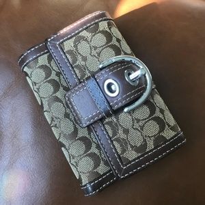 Coach Small Wallet In Signature Canvas